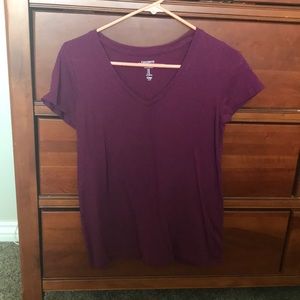 Gap v-neck tee